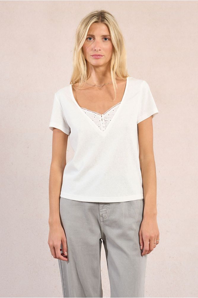 T-shirt décontracté avec détails brodés