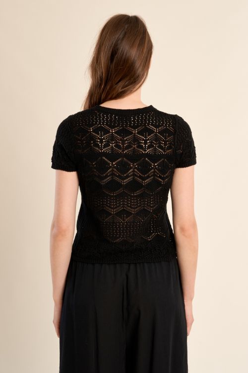 Short-sleeved crochet knit
