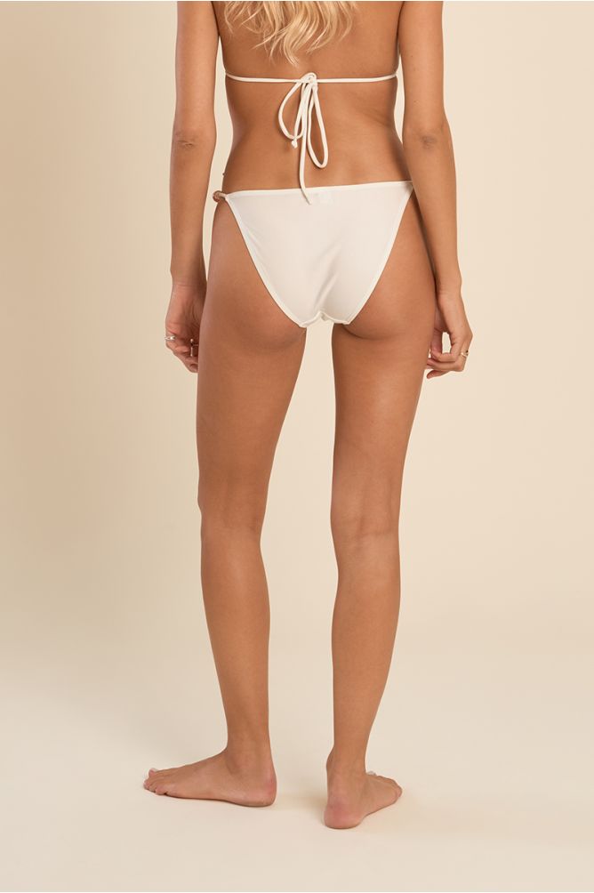 Bas de maillot de bain, détail perles