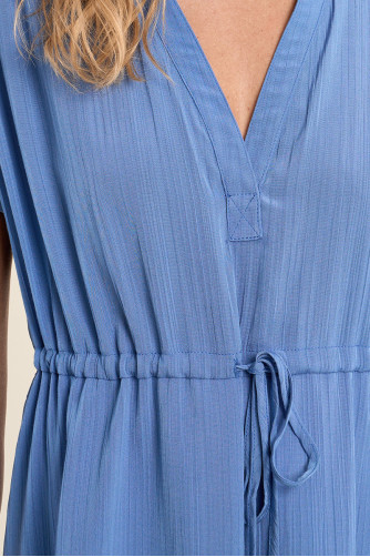 Robe courte, chemise