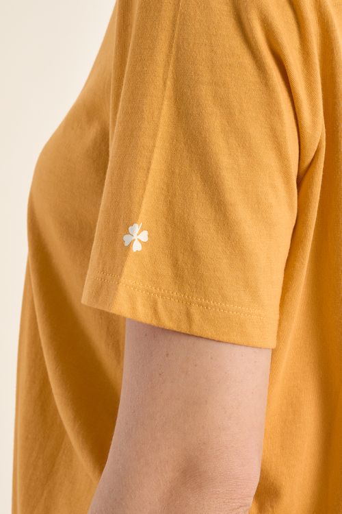 Camiseta de mujer de manga corta, estampado de texto.