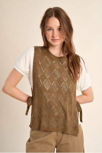 Maille sans manches, ajourée et nouable sur les côtés