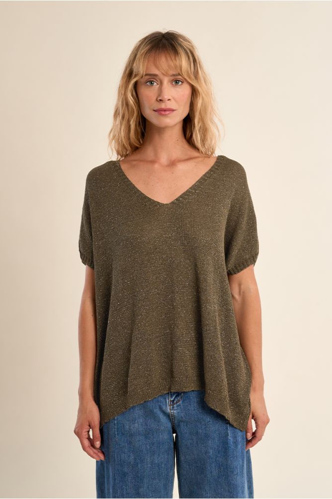 Iridescent knit sleeveless sweater