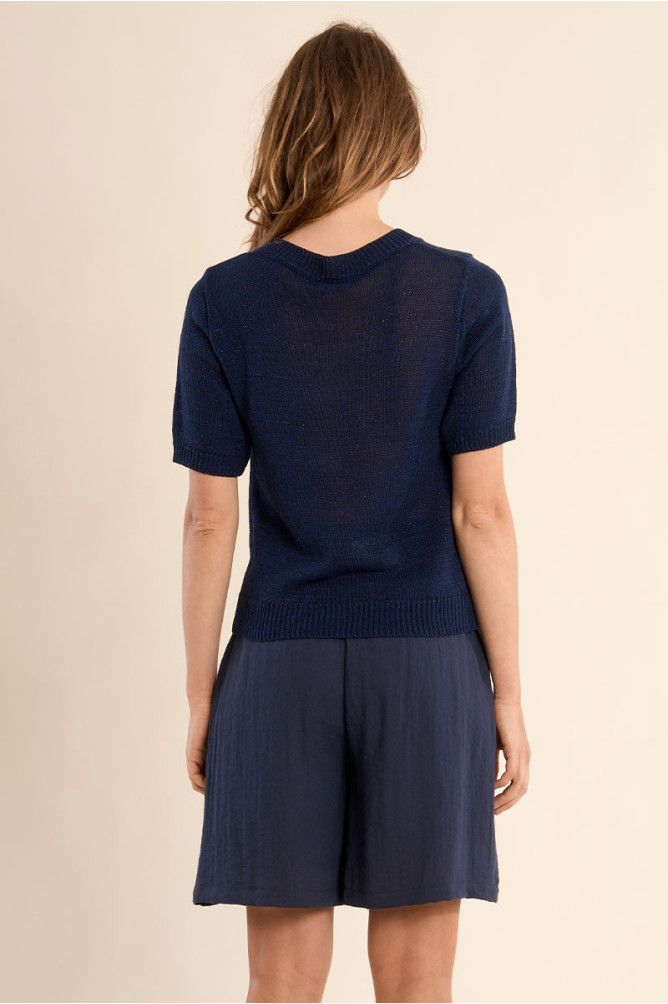 Short-sleeved knitted sweater