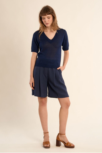 Short-sleeved knitted sweater