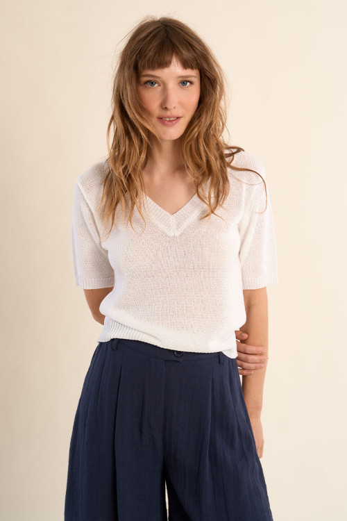 Jersey de mujer de manga corta, escote en V.