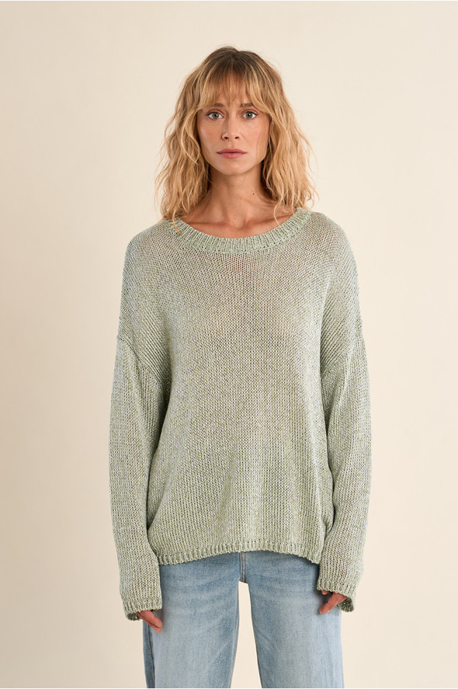 Knitted sweater, round neck