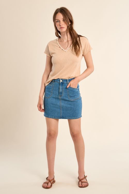 T-shirt col V, avec broderie et perles