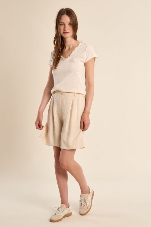 V-neck T-shirt, with embroidery and beading