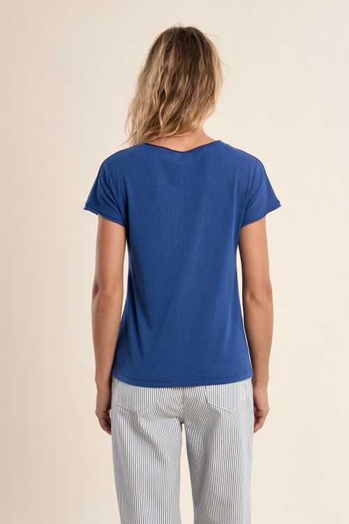 Camiseta de mujer de manga corta, escote V.