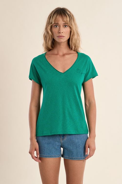 V-neck T-shirt