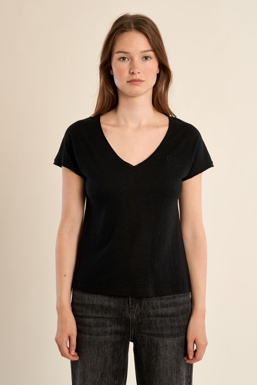 Camiseta de mujer de manga corta, escote V.