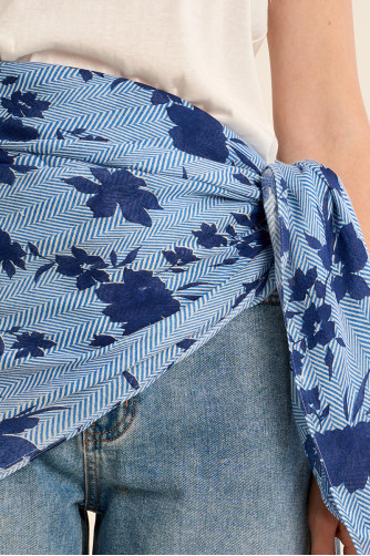 Large foulard, imprimé floral