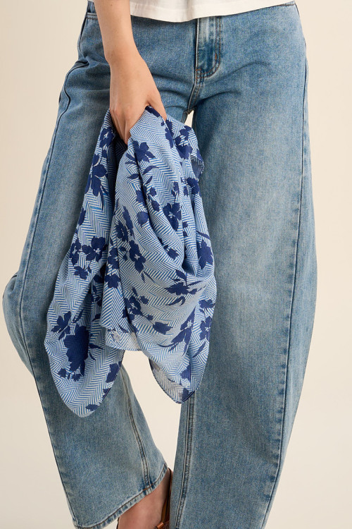 Large scarf, floral print