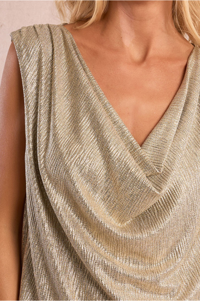 Sleeveless top, iridescent