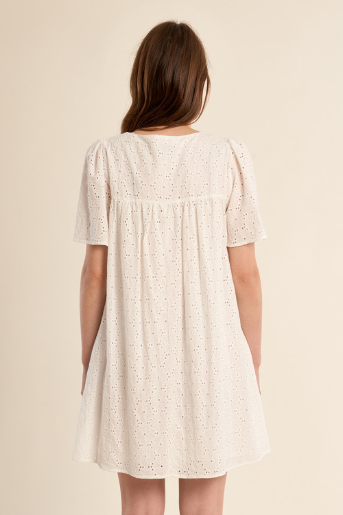 Robe t-shirt en coton, broderie anglaise