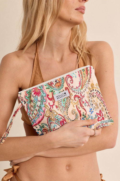 Bolso de mujer de mano, con estampado.