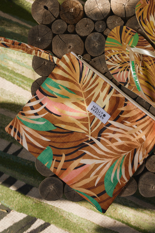 Claudia printed pouch