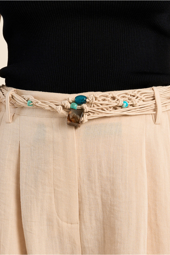 Knotted belt in braided ropes with beads