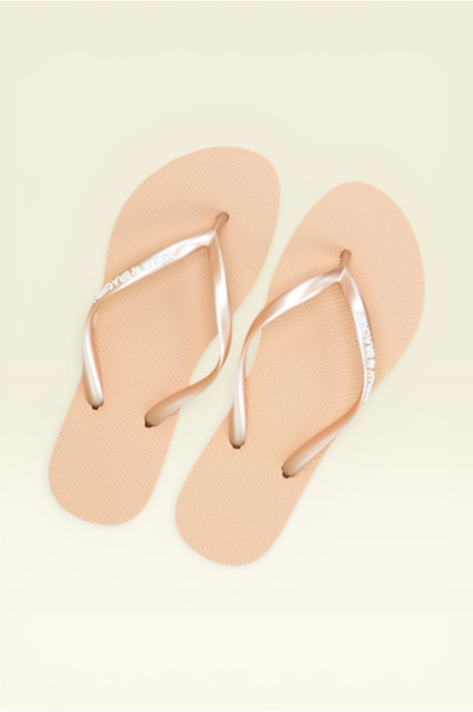 Gold flip-flops