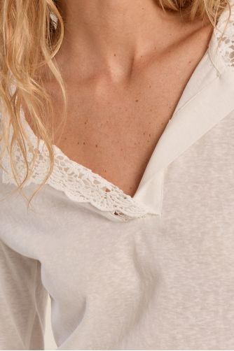 T-shirt manches longues, capuche en dentelle
