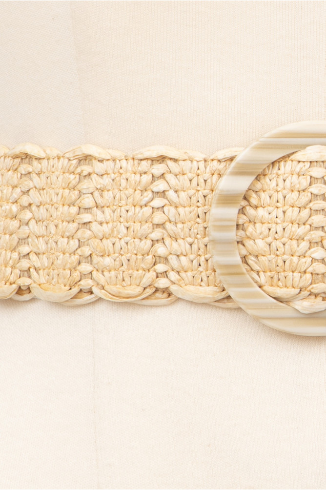 Raffia belt with pearl buckle
