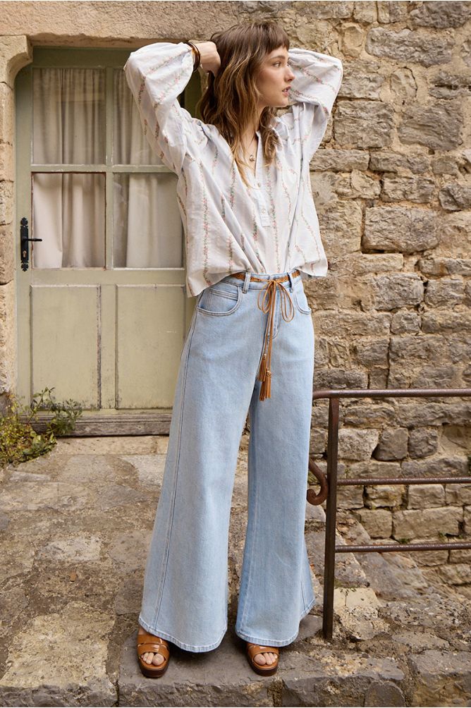 Jean taille haute et large