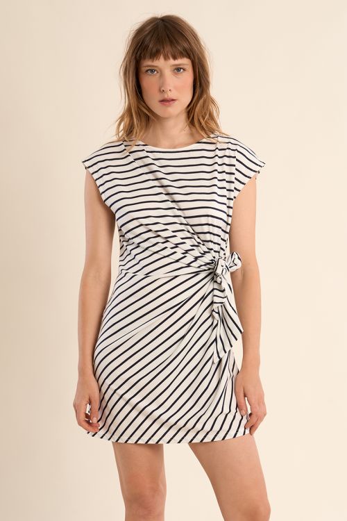 Robe courte, rayée