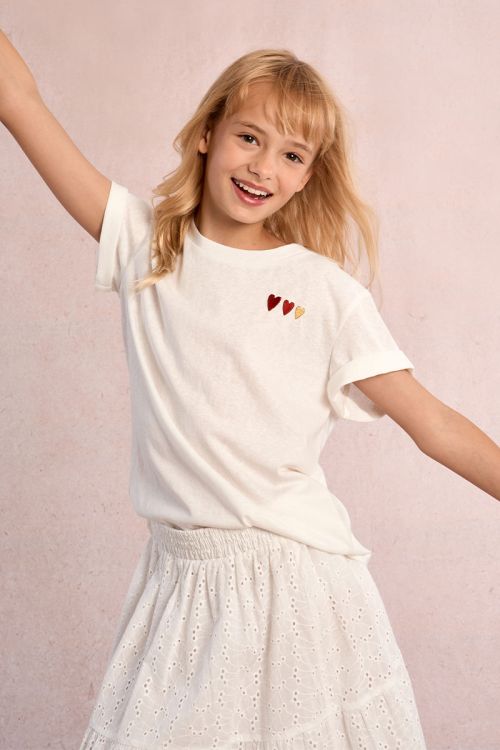 Camiseta de niña de manga corta, estampado corazones