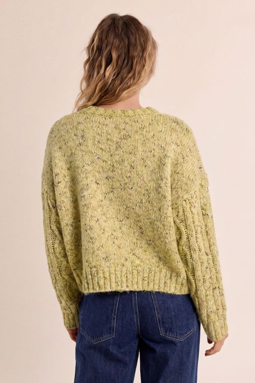 Pull en maille tressé court