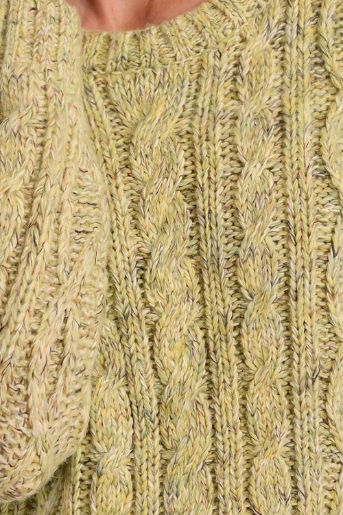 Pull en maille tressé court