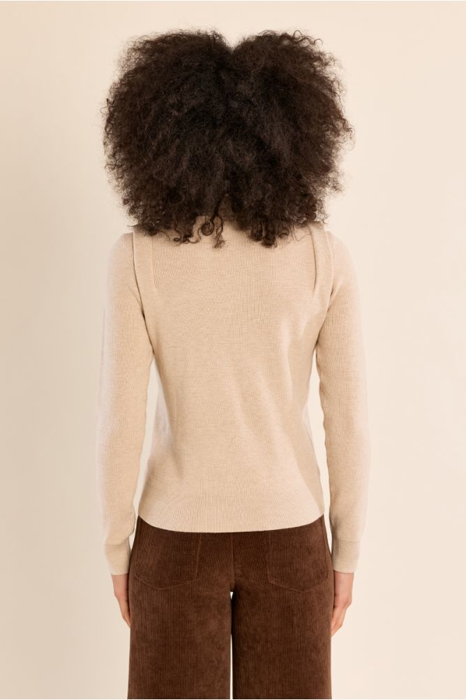 Thin sweater with high collar