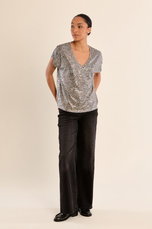Iridescent V-neck T-shirt