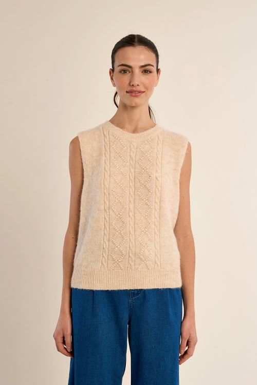 Sleeveless round neck sweater