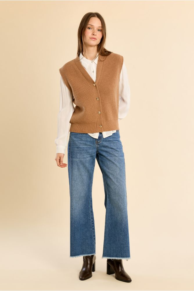Knitted cardigan, sleeveless