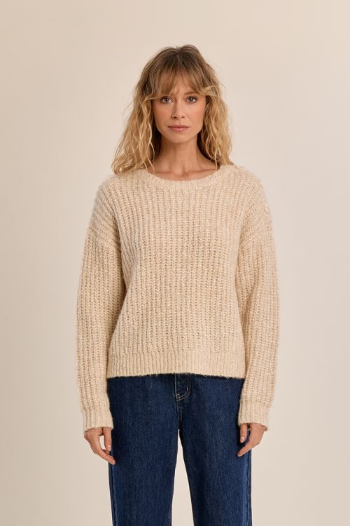 Pull en maille, détail bouton