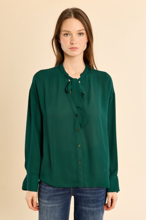 Blouse fluide col lavallière