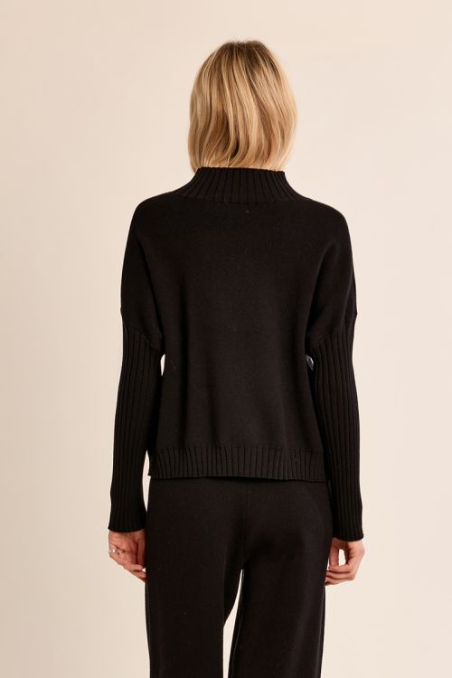 Pull col montant, basique