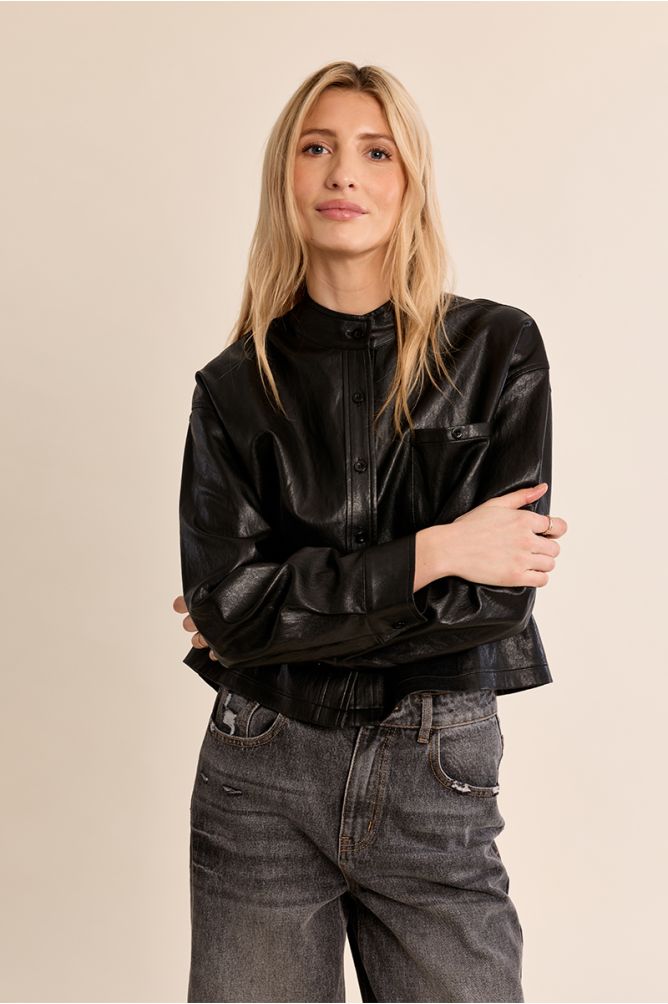 Short faux leather jacket