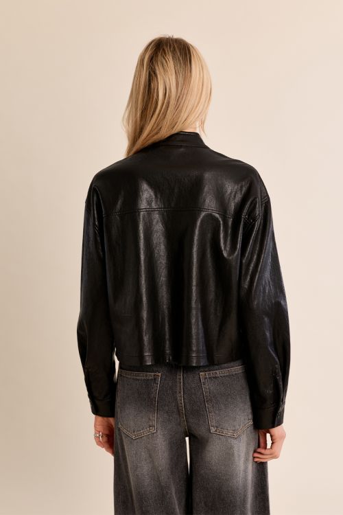 Veste en simili-cuir courte