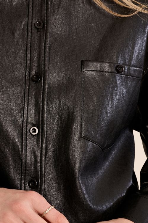 Veste en simili-cuir courte