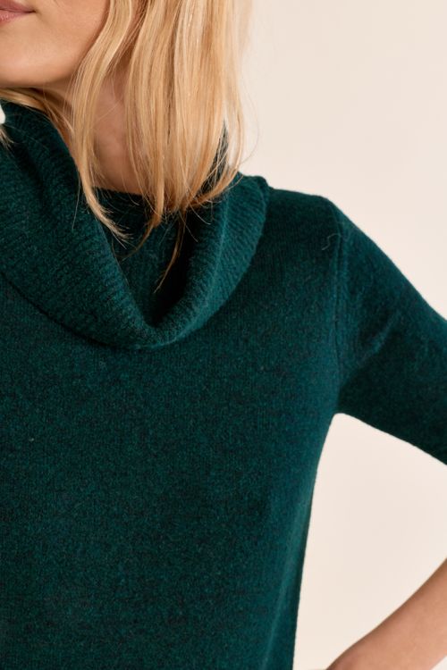 Short-sleeved sweater, cowl neck