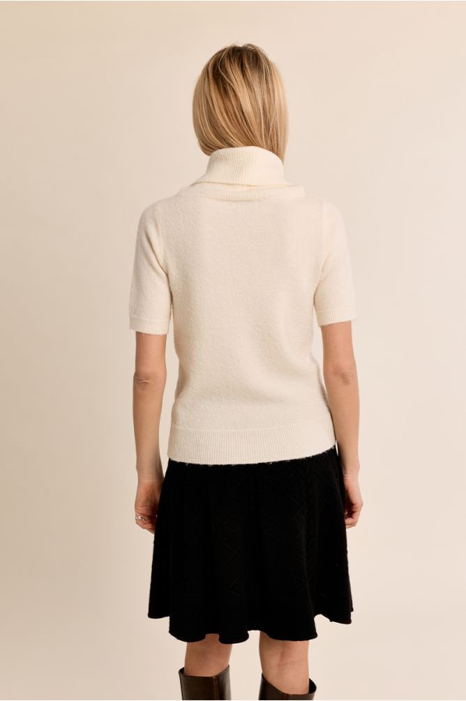Pull manches courtes, col boule