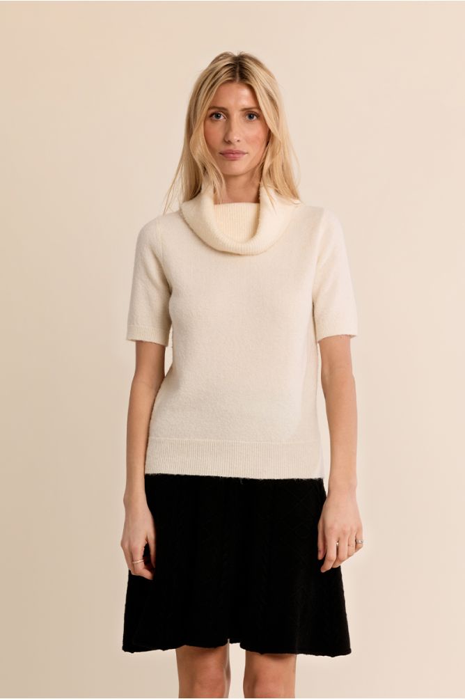 Pull manches courtes, col boule