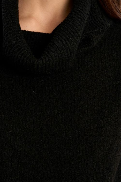 Short-sleeved sweater, cowl neck