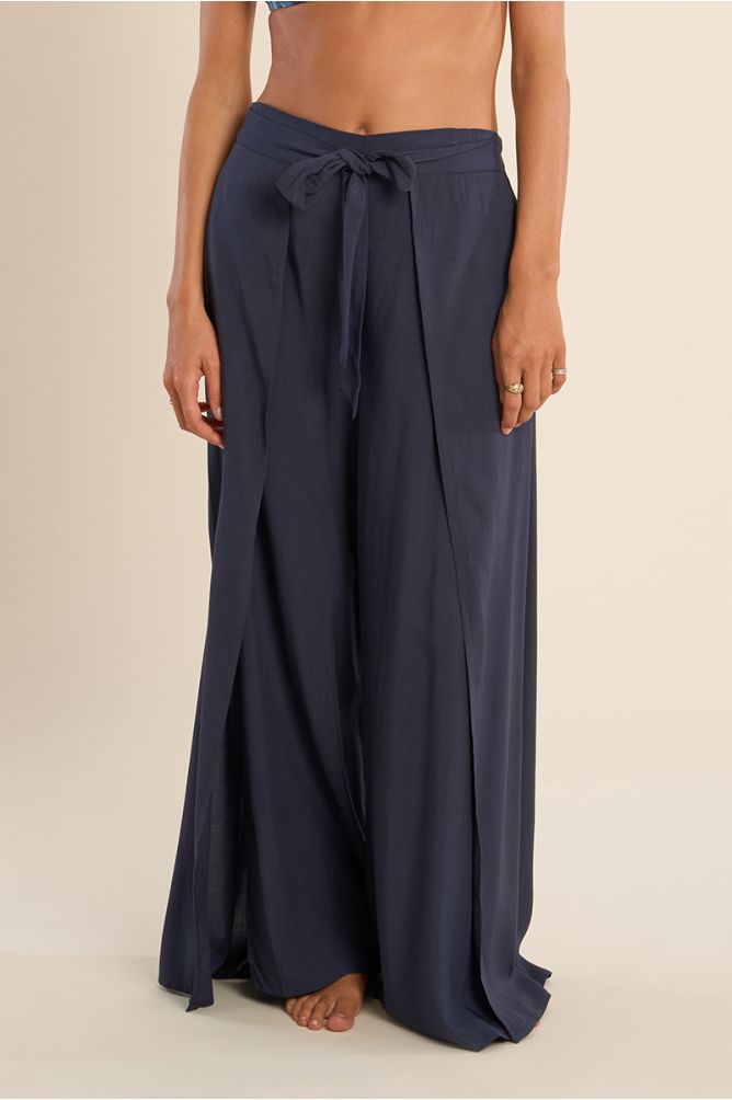 Pantalón de mujer largo, con lazada.