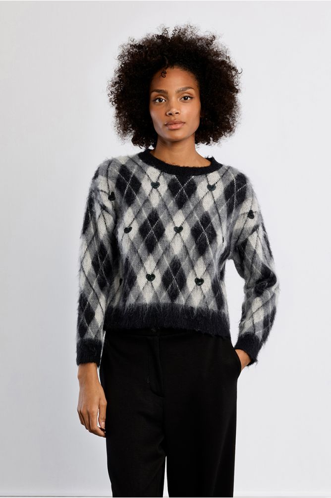 Pull à carreaux et cœurs, effet brossé