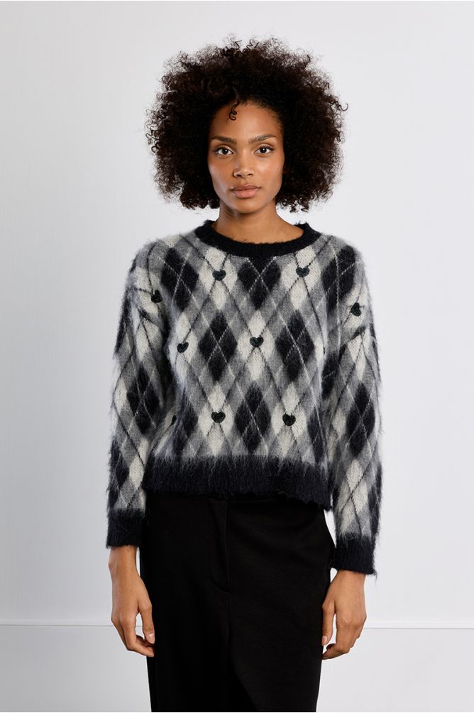 Pull à carreaux et cœurs, effet brossé