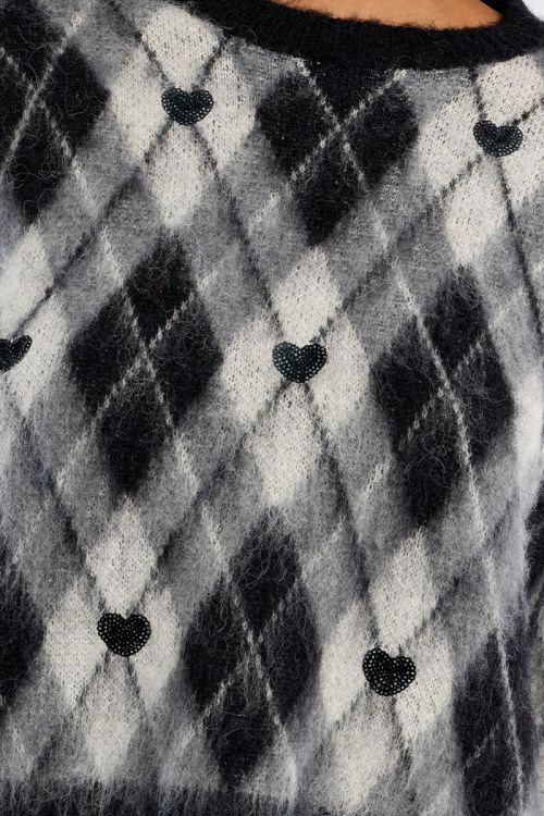 Pull à carreaux et cœurs, effet brossé