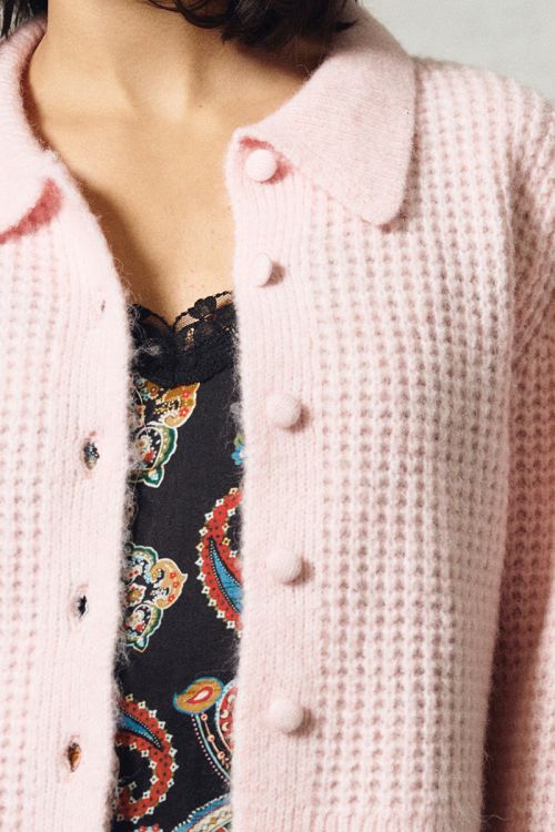 Buttoned cardigan, Preppy collar